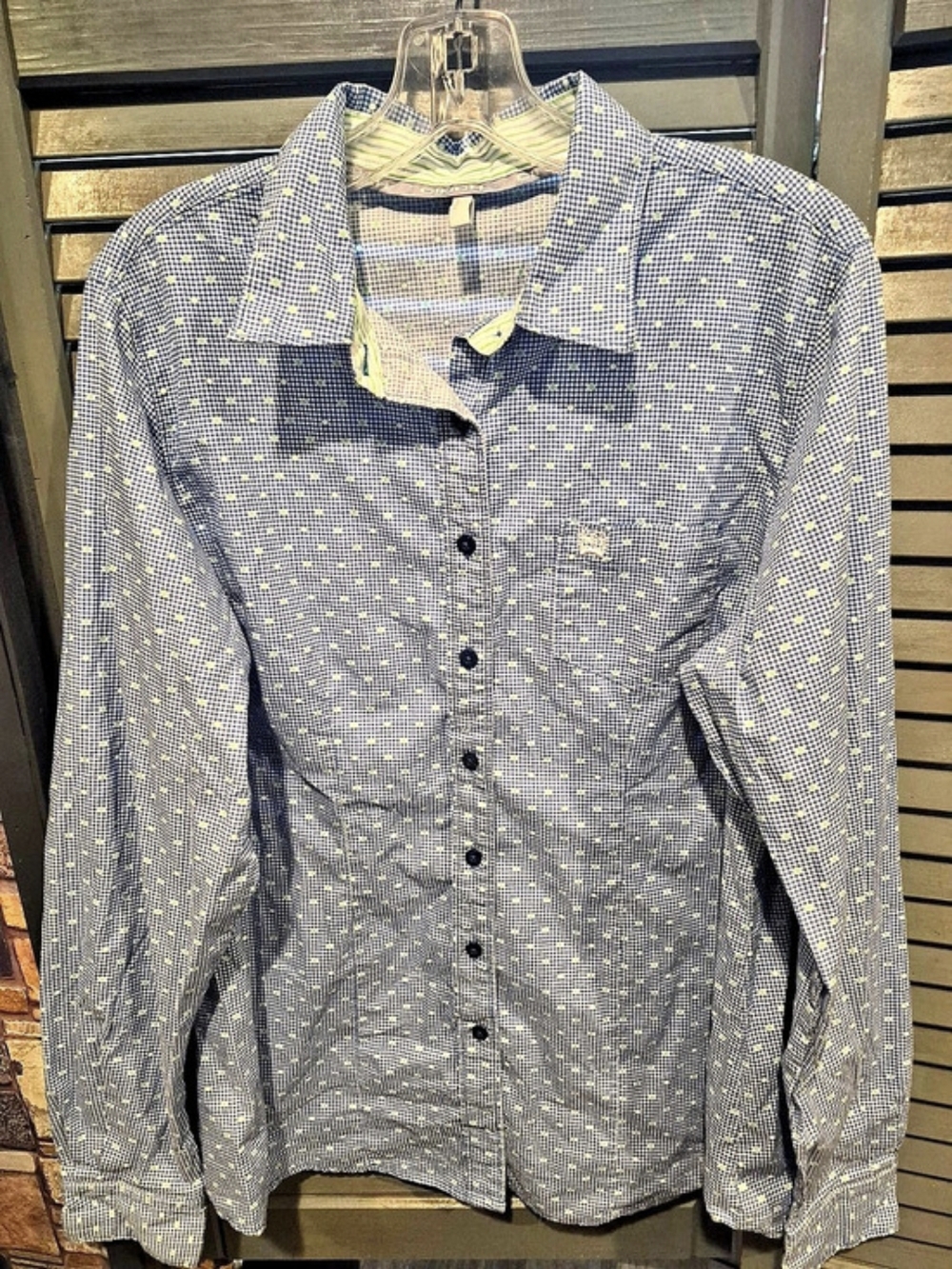 Cinch Checkered Button Down Shirt in Blue & White Size XL Like New.